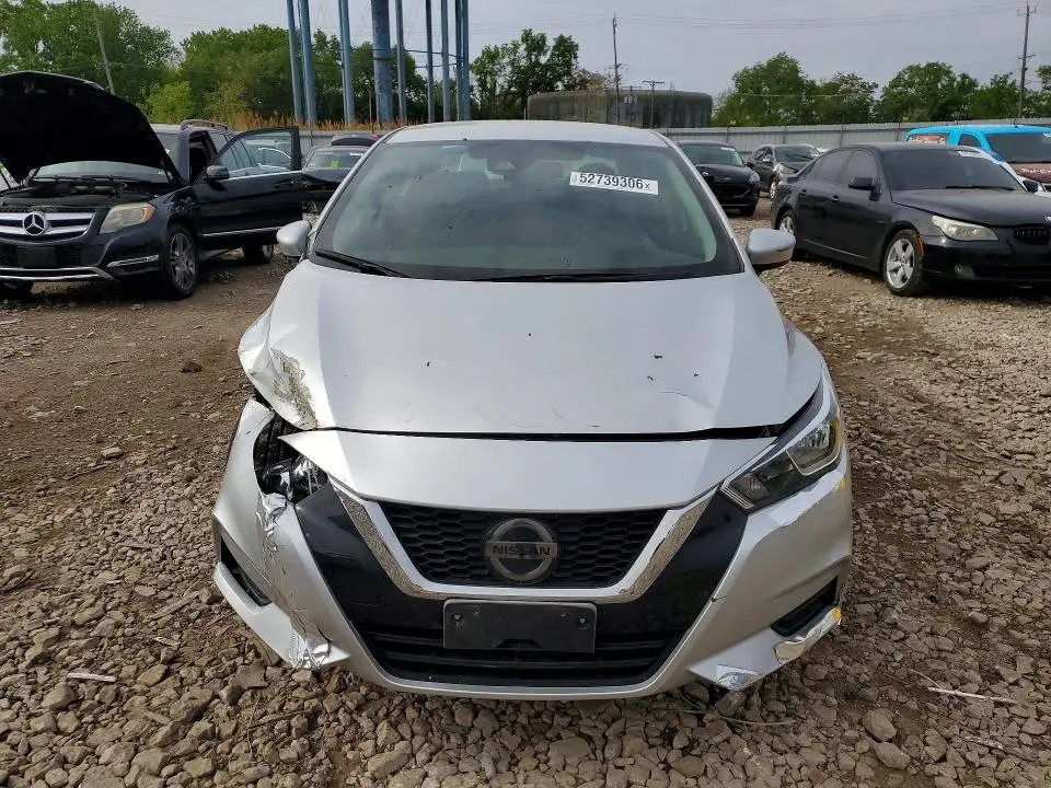 2021 NISSAN VERSA SV  