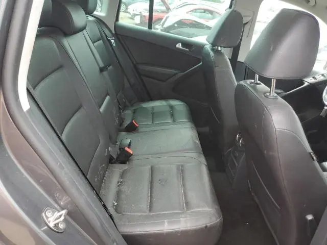 2016 VOLKSWAGEN TIGUAN S  