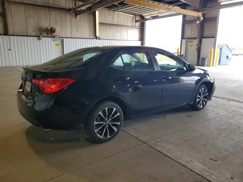 2017 TOYOTA COROLLA SE  