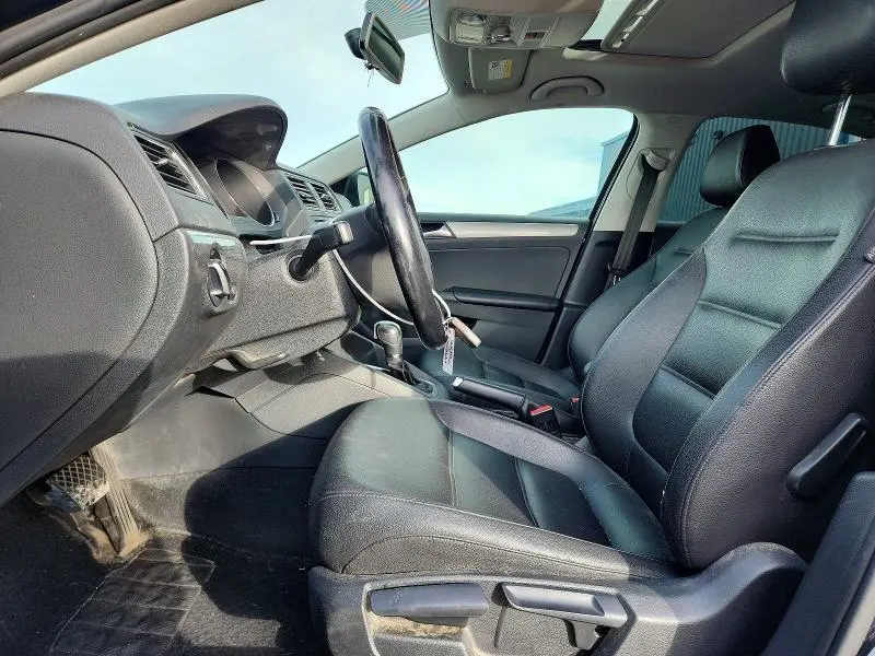 2017 VOLKSWAGEN JETTA SE  