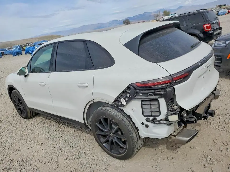 2019 PORSCHE CAYENNE   
