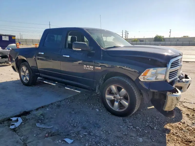 2016 RAM 1500 SLT  
