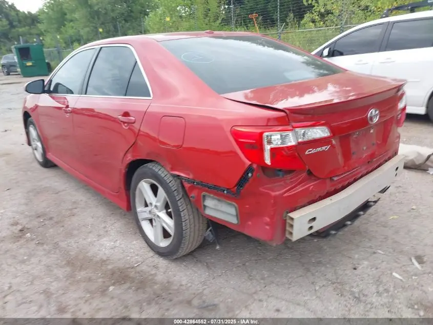 2012 TOYOTA CAMRY SE