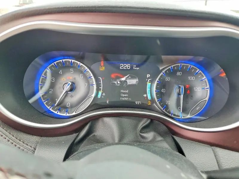2017 CHRYSLER PACIFICA LIMITED  