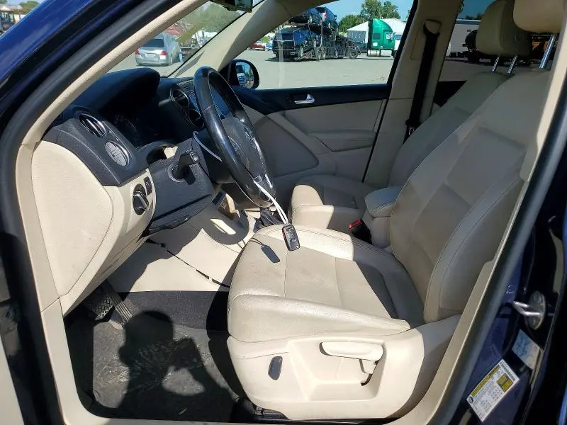 2016 VOLKSWAGEN TIGUAN S  