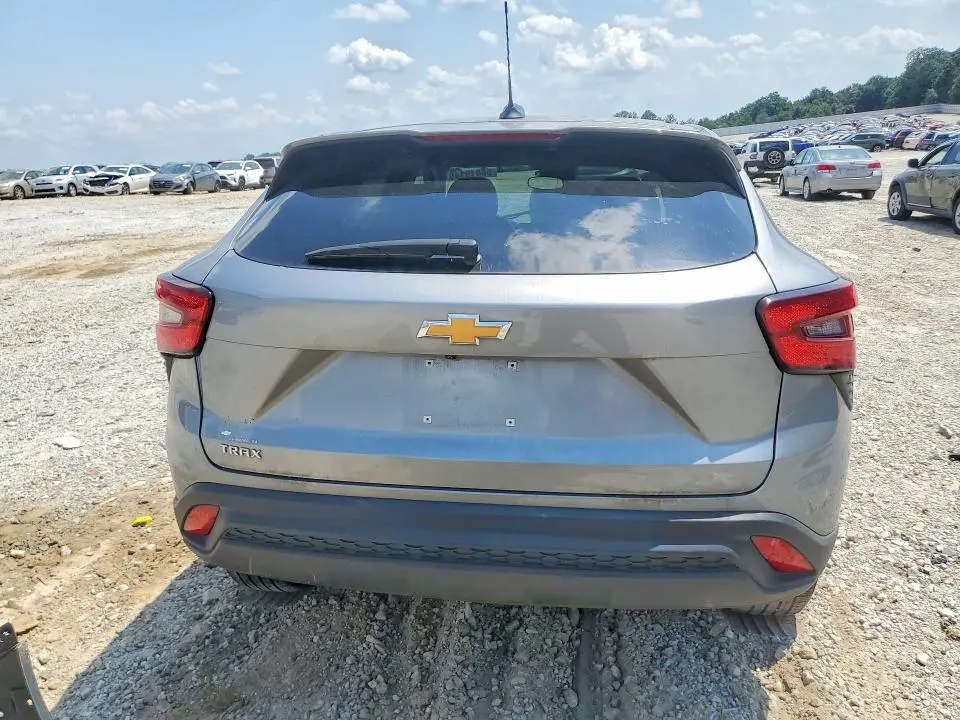 2024 CHEVROLET TRAX LS  