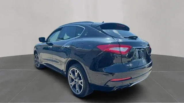 2017 MASERATI LEVANTE S LUXURY  