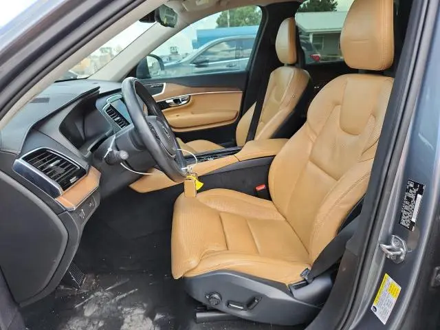 2016 VOLVO XC90 T6  