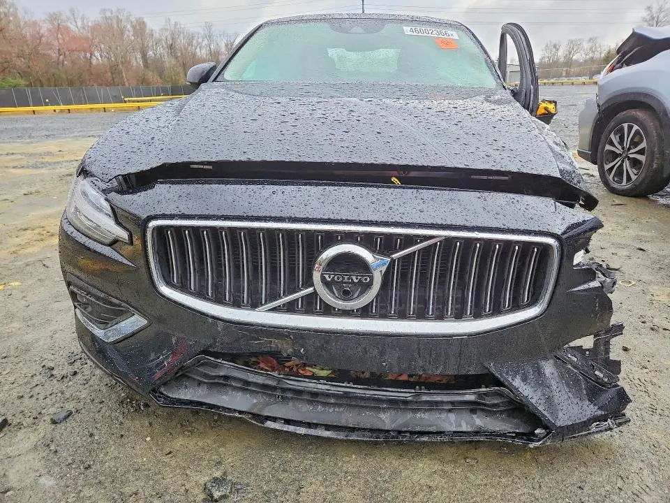 2022 VOLVO S60 B5 INSCRIPTION  