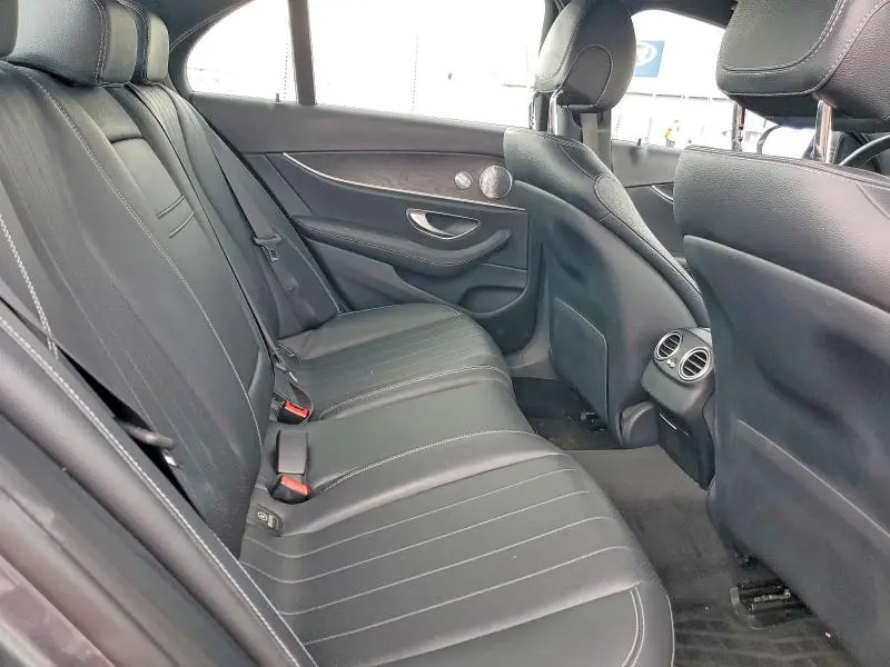 2019 MERCEDES-BENZ E 300  