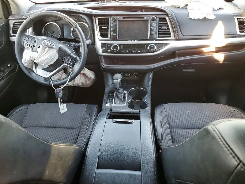 2019 TOYOTA HIGHLANDER LE PLUS  