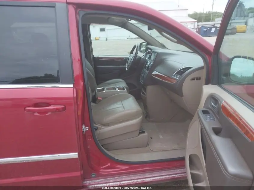 2016 CHRYSLER TOWN & COUNTRY TOURING