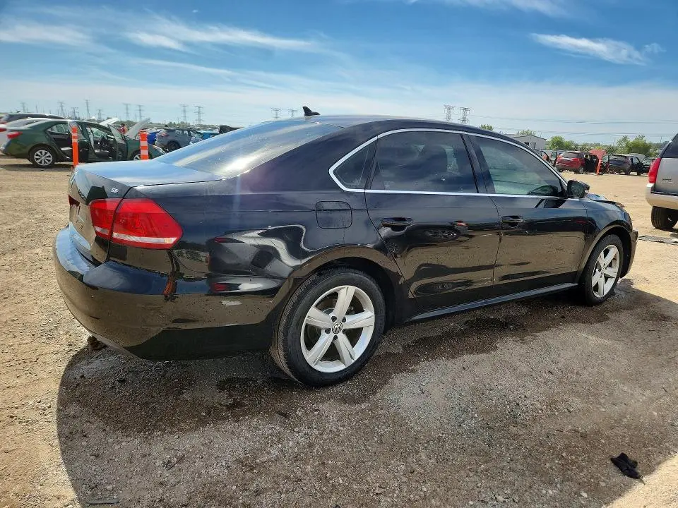 2013 VOLKSWAGEN PASSAT SE  