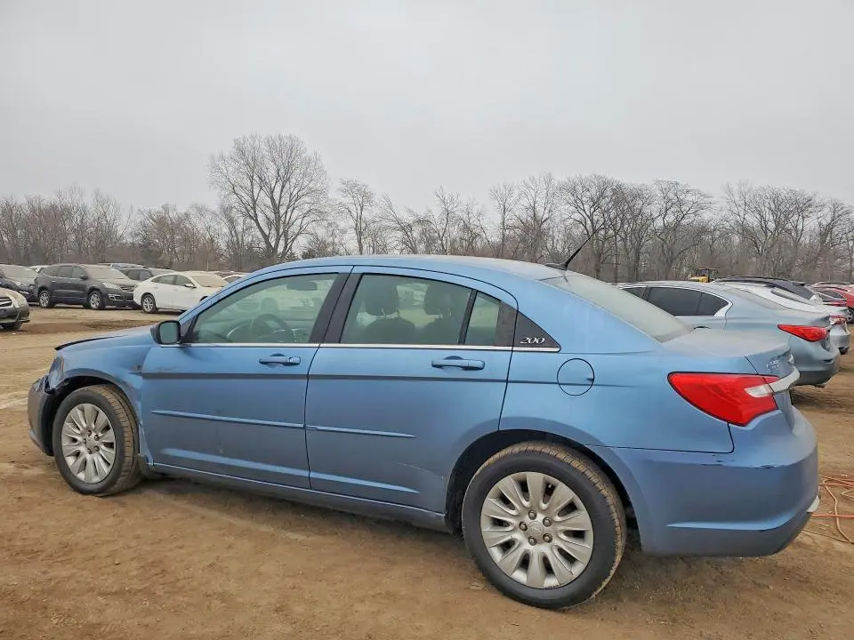 2011 CHRYSLER 200 LX  