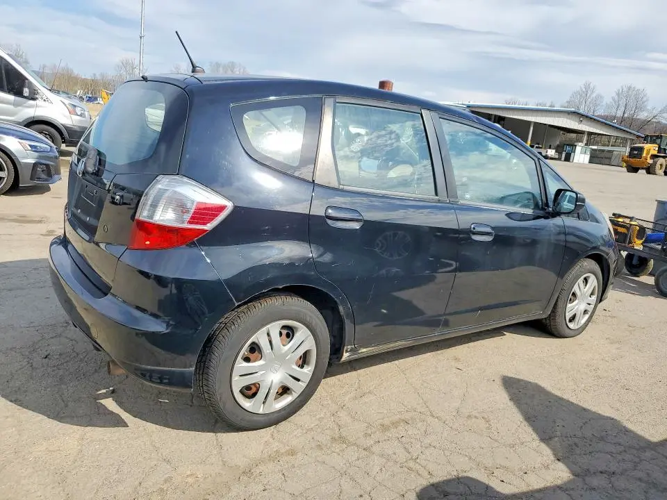 2010 HONDA FIT   