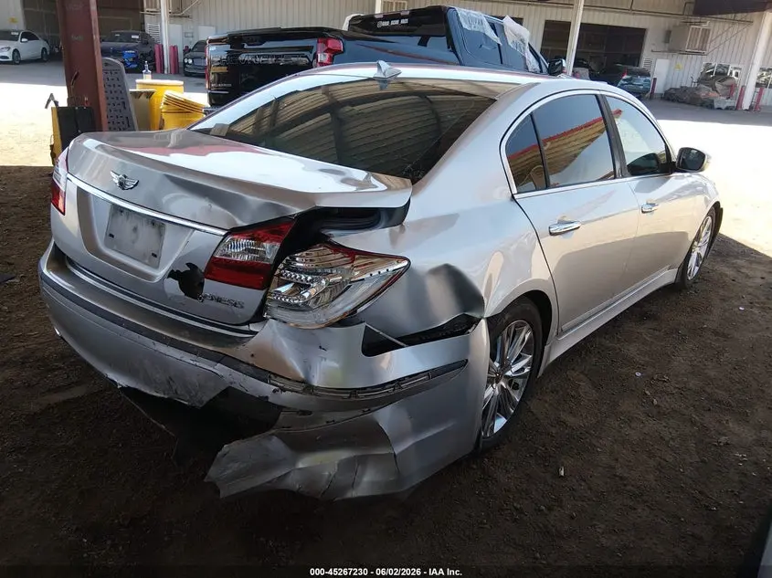 2012 HYUNDAI GENESIS 3.8