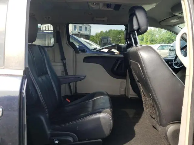 2011 CHRYSLER TOWN & COUNTRY TOURING L  