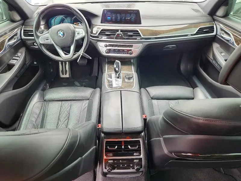 2017 BMW 750 I  