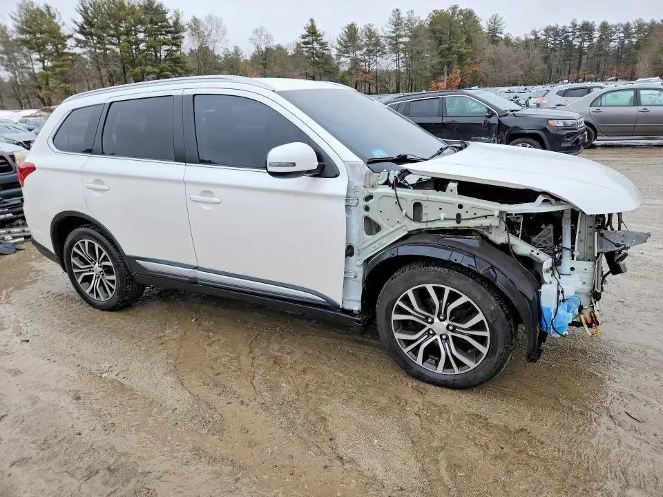 2017 MITSUBISHI OUTLANDER SE  