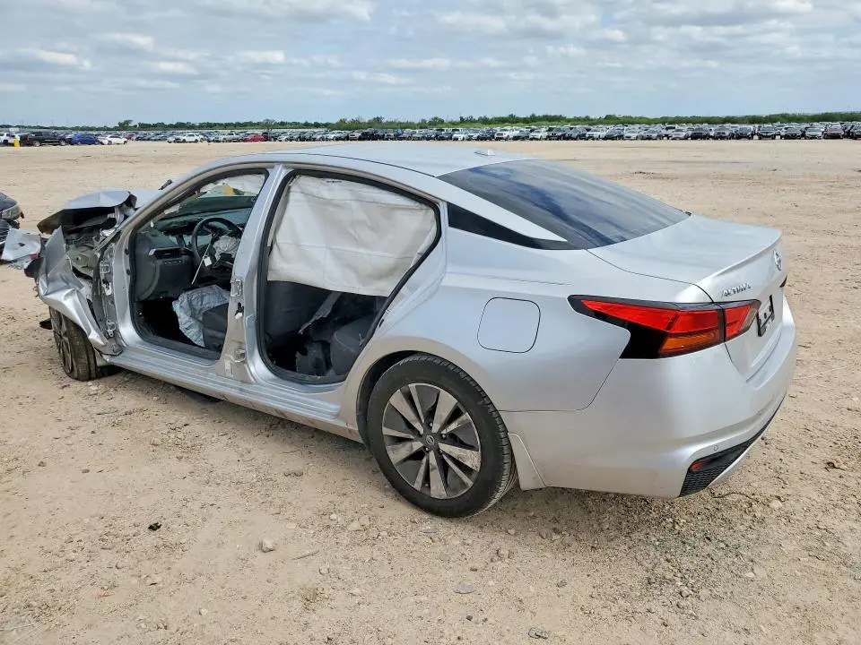 2019 NISSAN ALTIMA SV  