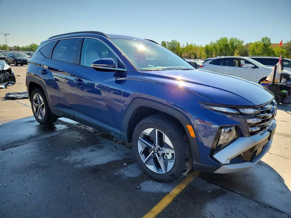 2025 HYUNDAI TUCSON SEL  