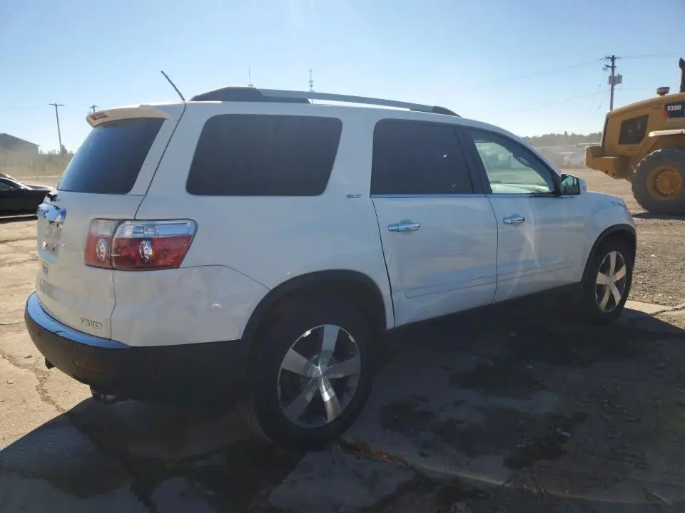 2011 GMC ACADIA SLT-2  