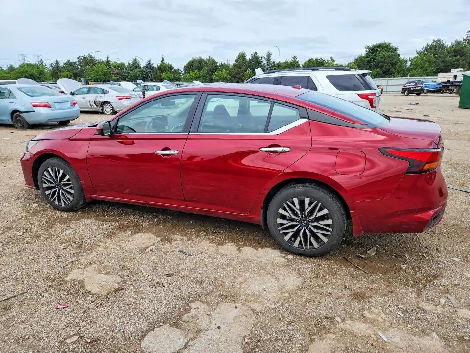 2023 NISSAN ALTIMA SV  