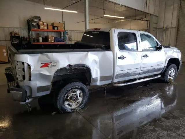 2011 CHEVROLET SILVERADO K2500 HEAVY DUTY LT  