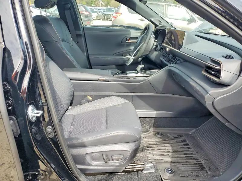 2026 TOYOTA CROWN LIMITED  
