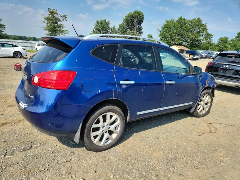 2011 NISSAN ROGUE S  