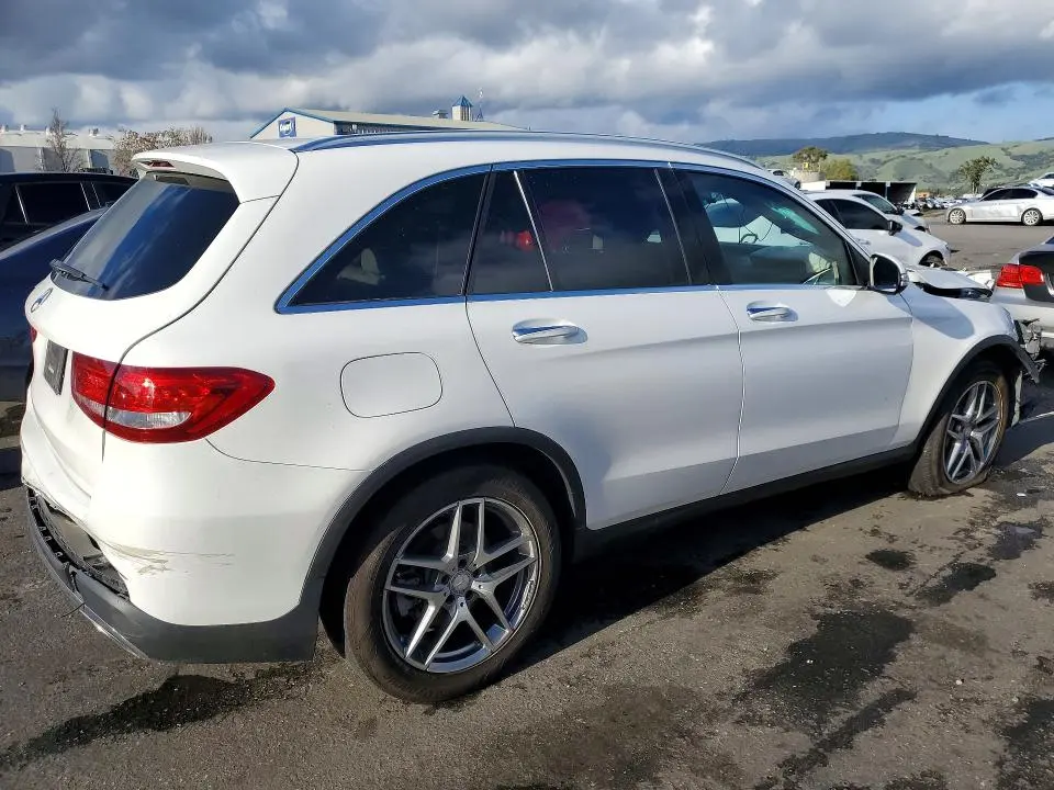 2016 MERCEDES-BENZ GLC 300  