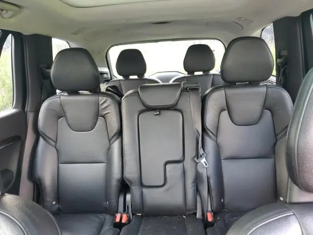 2016 VOLVO XC90 T6  