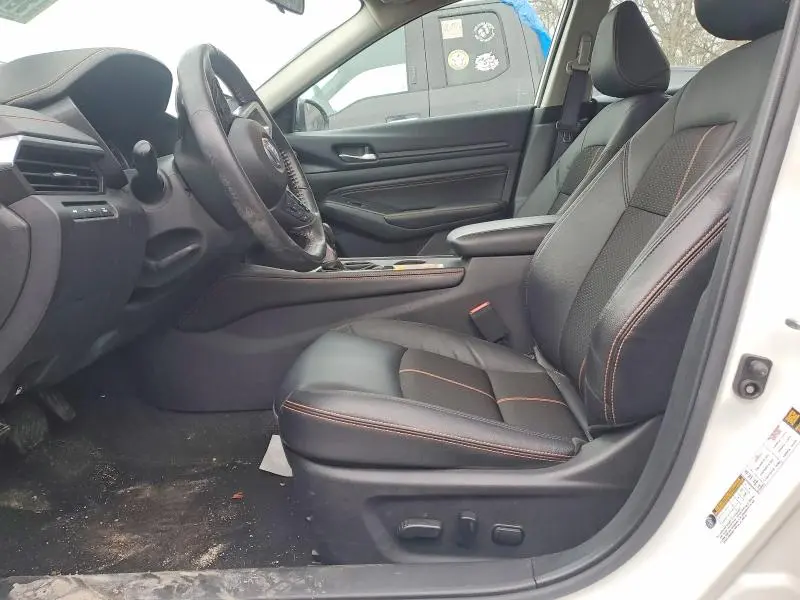 2022 NISSAN ALTIMA SR  