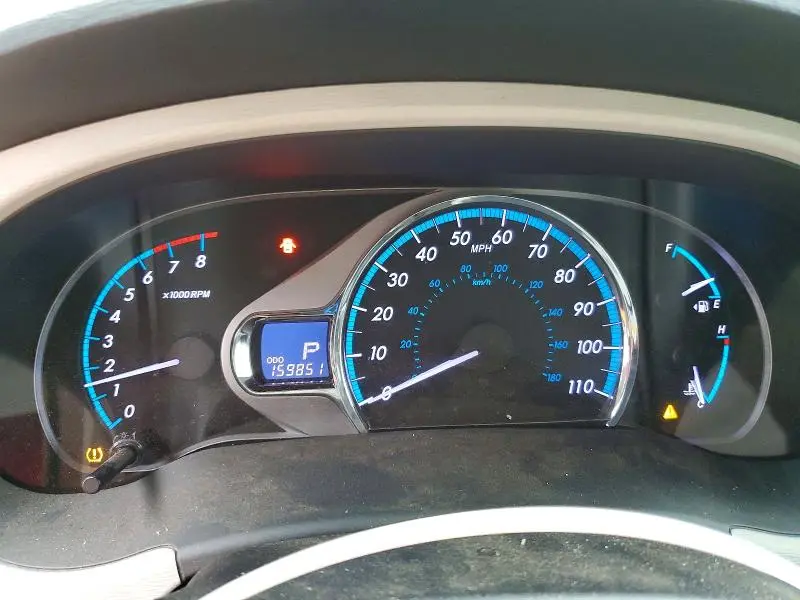 2011 TOYOTA SIENNA XLE 8-PASSENGER  