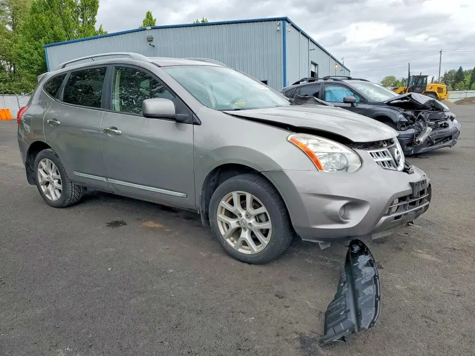 2011 NISSAN ROGUE S  