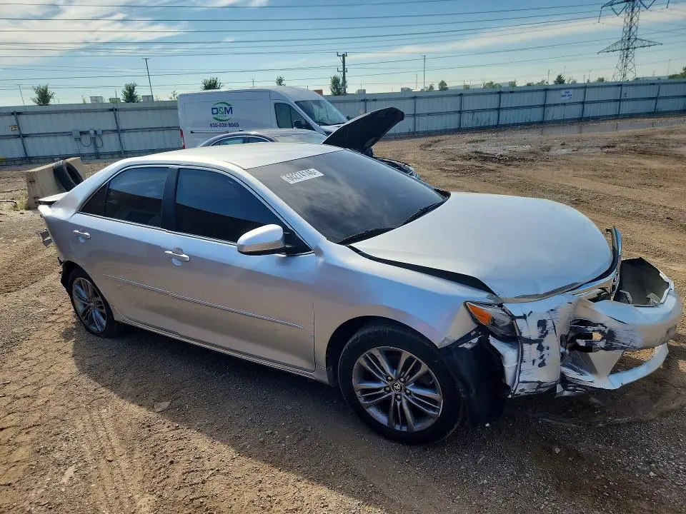 2014 TOYOTA CAMRY LE  