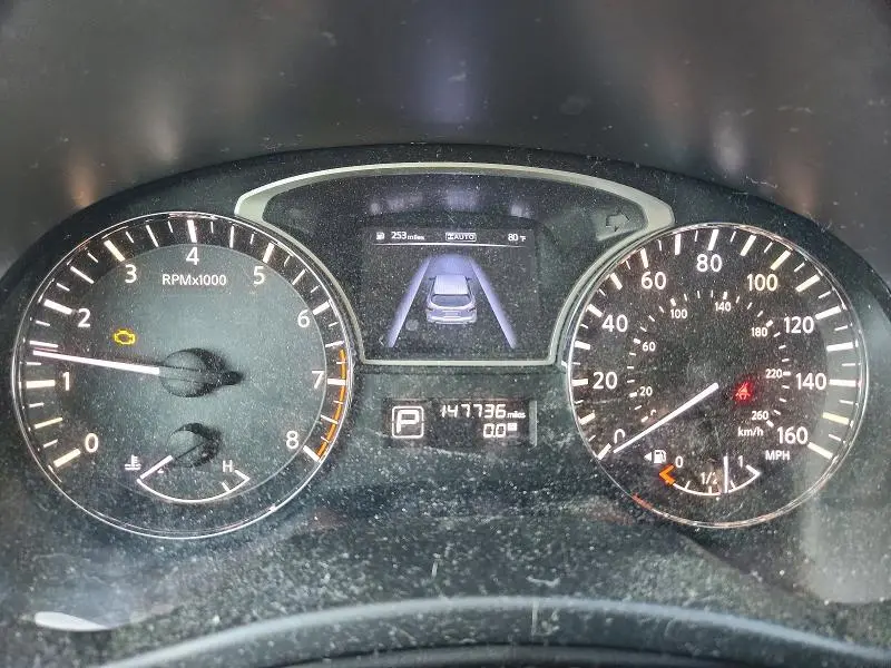2014 NISSAN PATHFINDER SV  