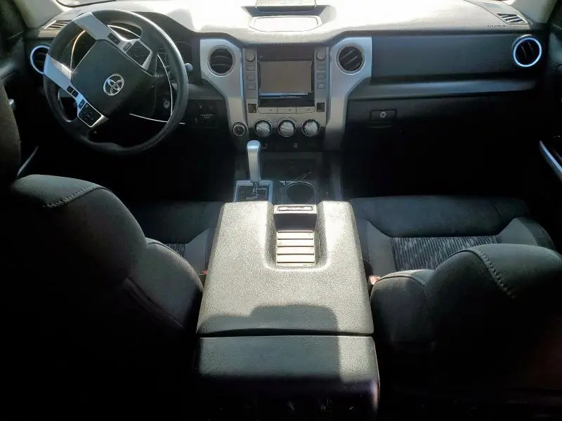 2019 TOYOTA TUNDRA CREWMAX SR5  
