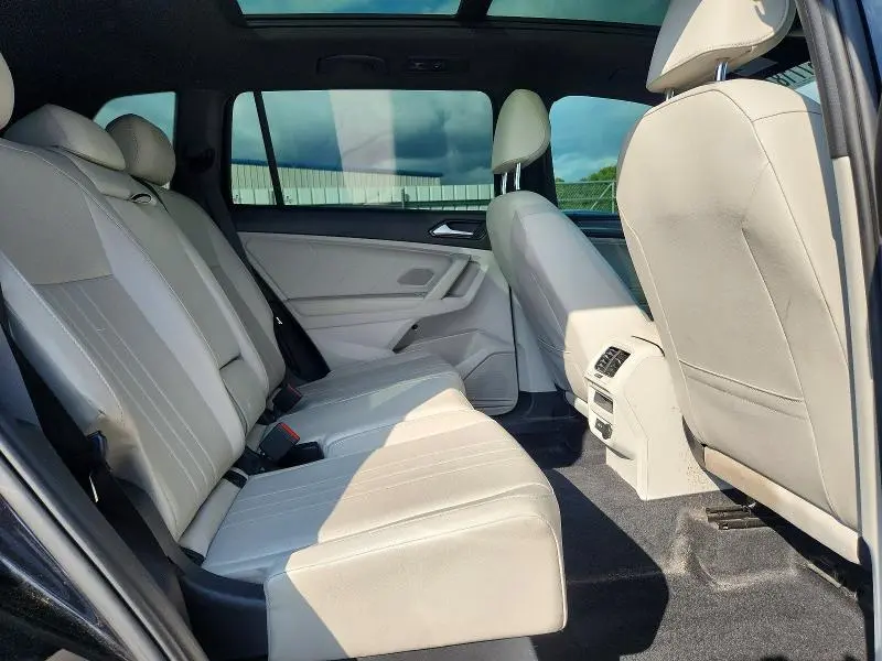 2022 VOLKSWAGEN TIGUAN SE R-LINE BLACK  