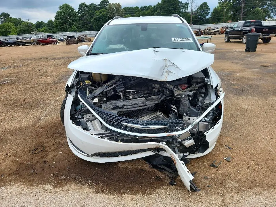 2017 CHRYSLER PACIFICA TOURING L  
