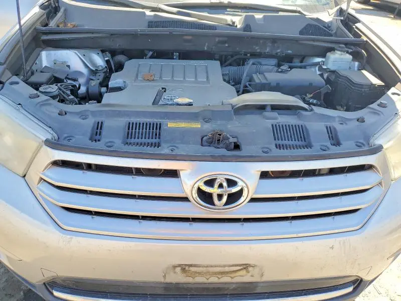 2011 TOYOTA HIGHLANDER BASE  