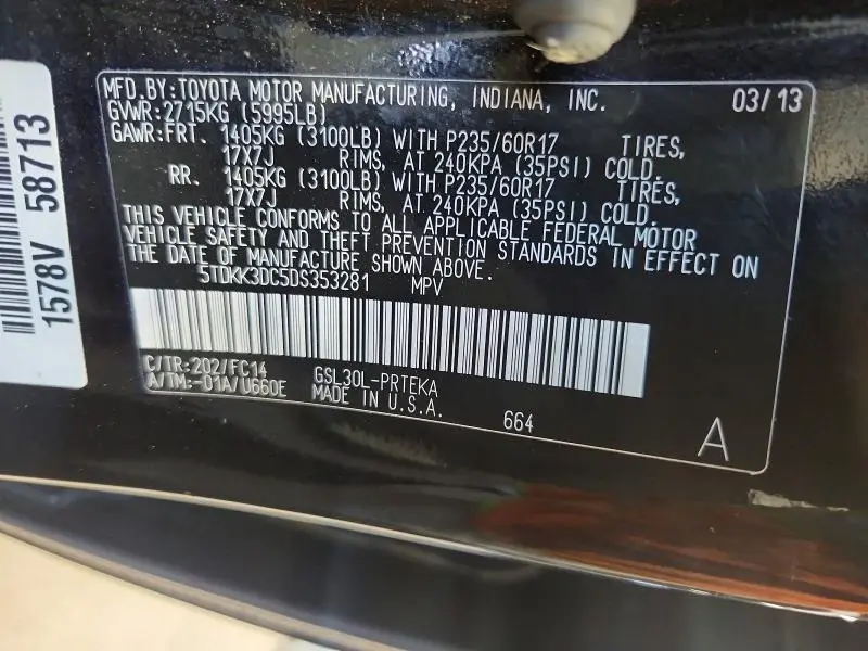 2013 TOYOTA SIENNA LE  