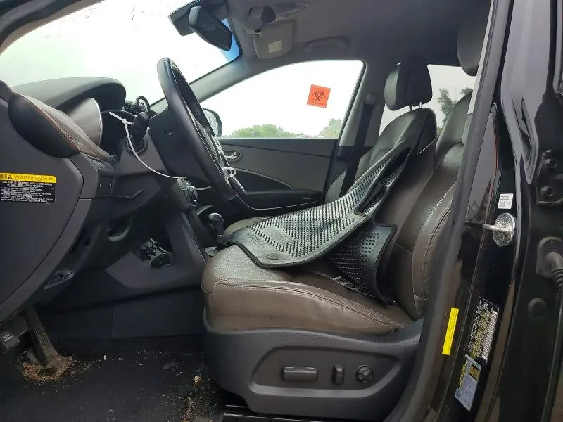 2018 HYUNDAI SANTA FE SE  