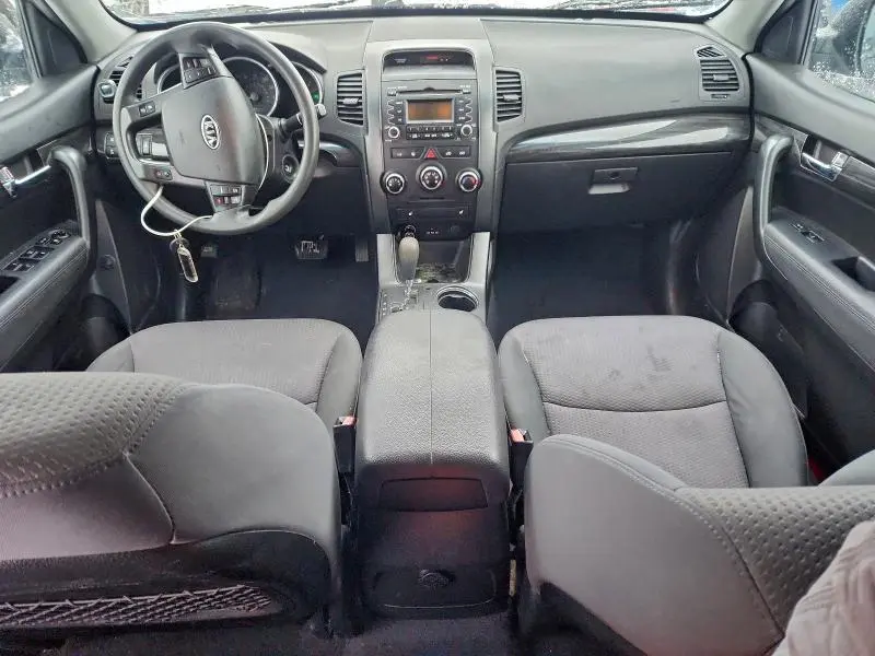 2012 KIA SORENTO BASE  