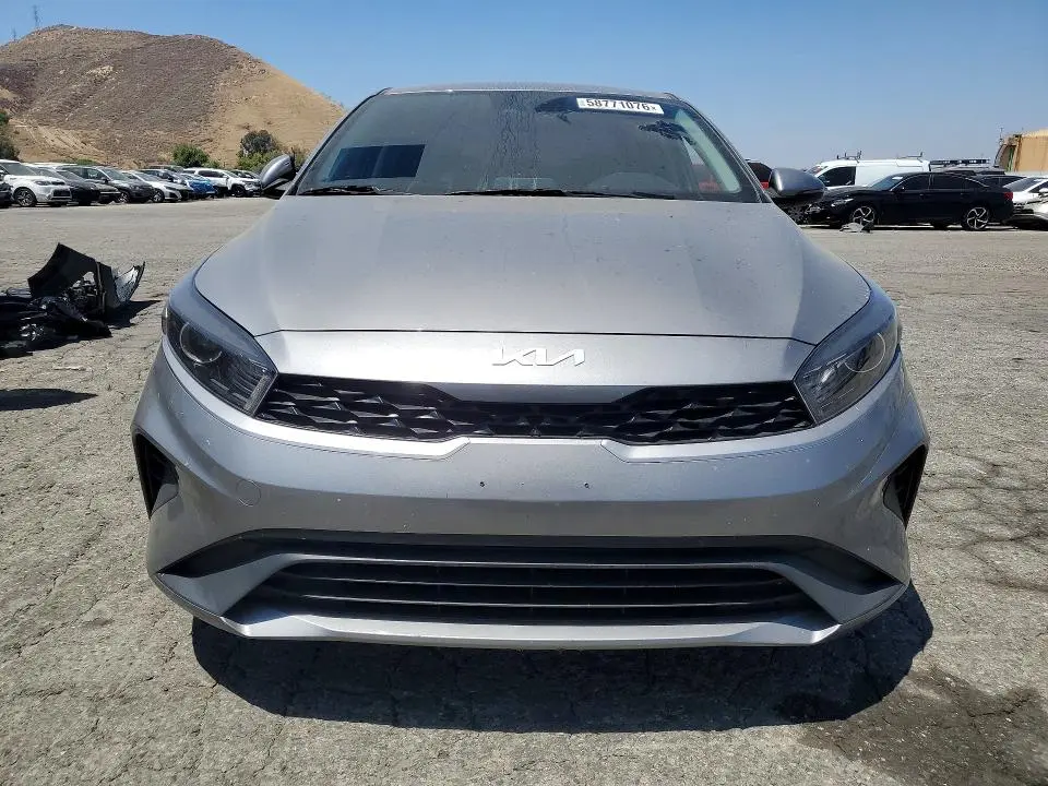 2023 KIA FORTE LXS  