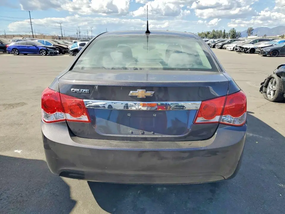 2014 CHEVROLET CRUZE LS  