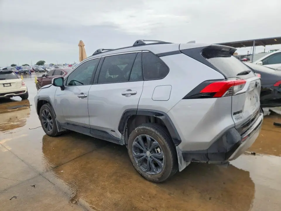 2024 TOYOTA RAV4 SE  