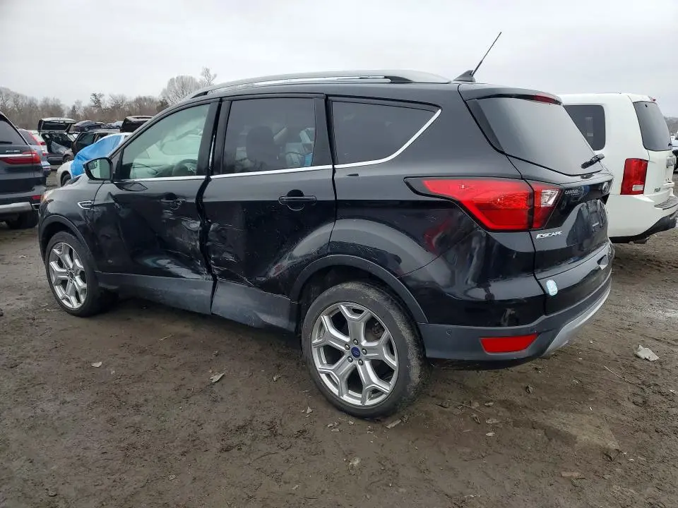 2019 FORD ESCAPE TITANIUM  