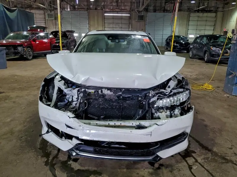 2017 HONDA ACCORD TOURING  