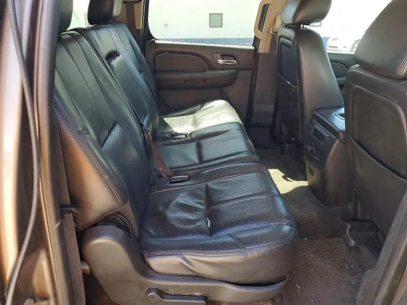 2013 CHEVROLET SUBURBAN K1500 LT  